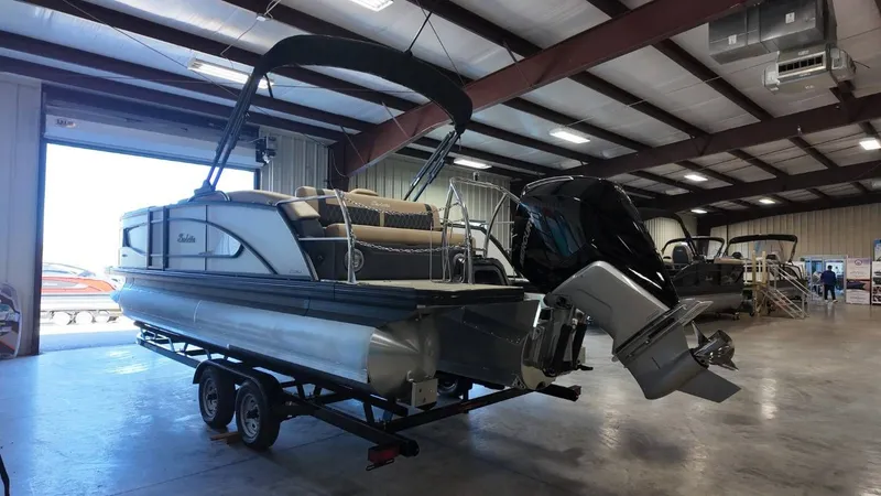 Slide: The Image of Barletta Lusso 23U 2026 - 4