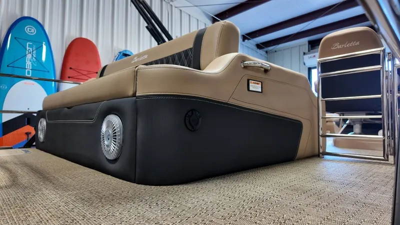 Slide: The Image of Barletta Lusso 23U 2026 - 44