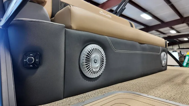 Slide: The Image of Barletta Lusso 23U 2026 - 46