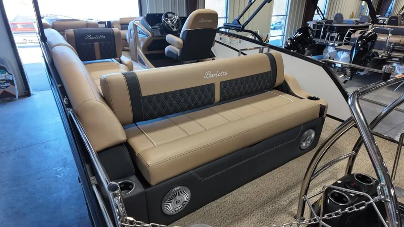 Slide: The Image of Barletta Lusso 23U 2026 - 47