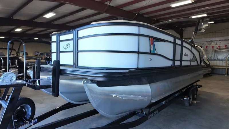 Slide: The Image of Barletta Lusso 23U 2026 - 5