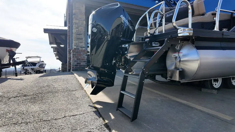 Slide: The Image of Barletta Cabrio 22U 2026 - 10