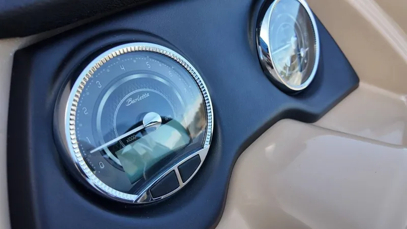 Slide: The Image of Barletta Cabrio 22U 2026 - 29