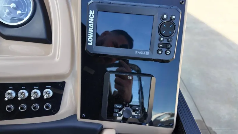 Slide: The Image of Barletta Cabrio 22U 2026 - 31