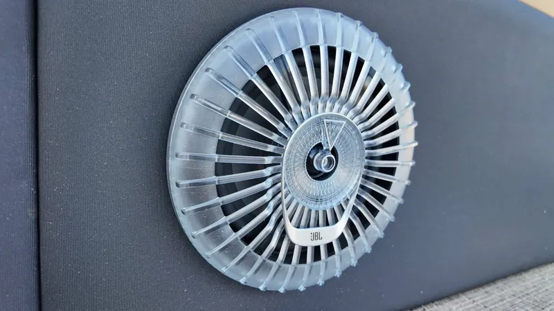 Slide: The Image of Barletta Cabrio 22U 2026 - 38