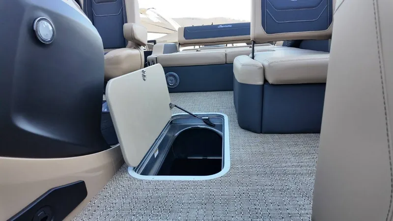 Slide: The Image of Barletta Cabrio 22U 2026 - 43