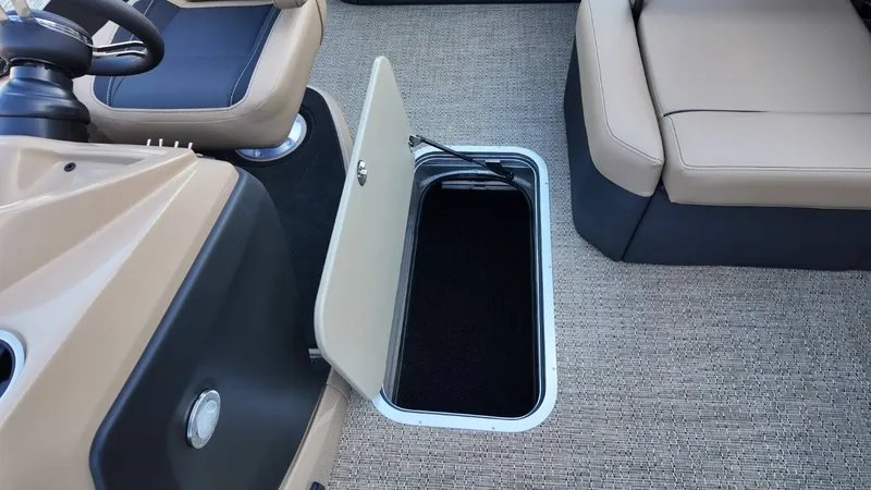 Slide: The Image of Barletta Cabrio 22U 2026 - 44