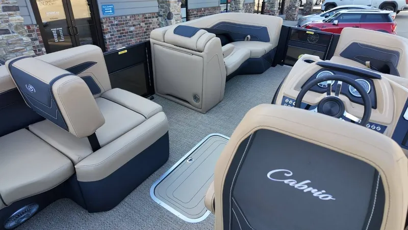 Slide: The Image of Barletta Cabrio 22U 2026 - 45