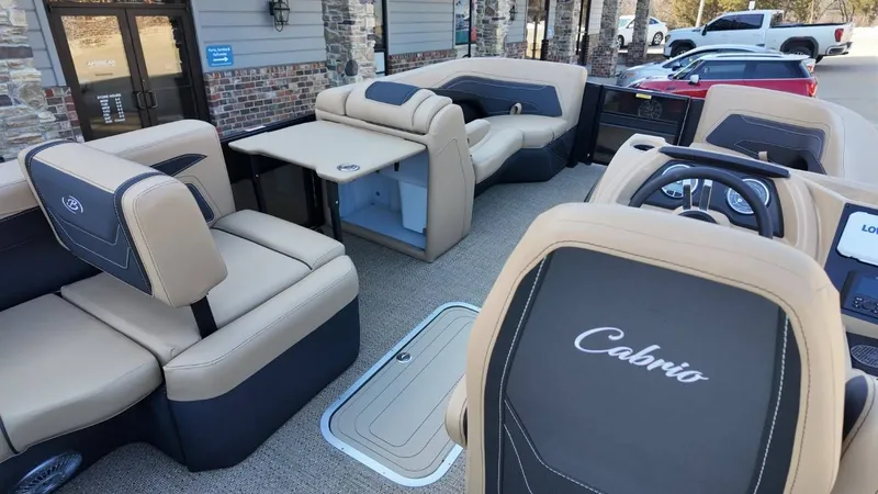 Slide: The Image of Barletta Cabrio 22U 2026 - 46