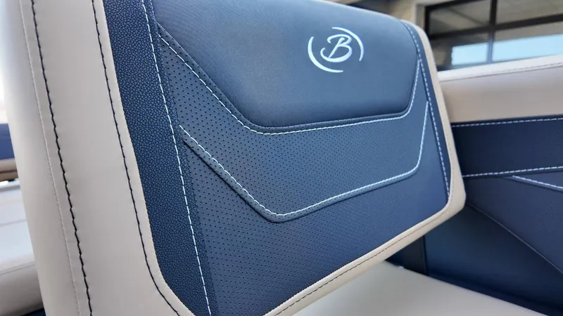 Slide: The Image of Barletta Cabrio 22U 2026 - 50