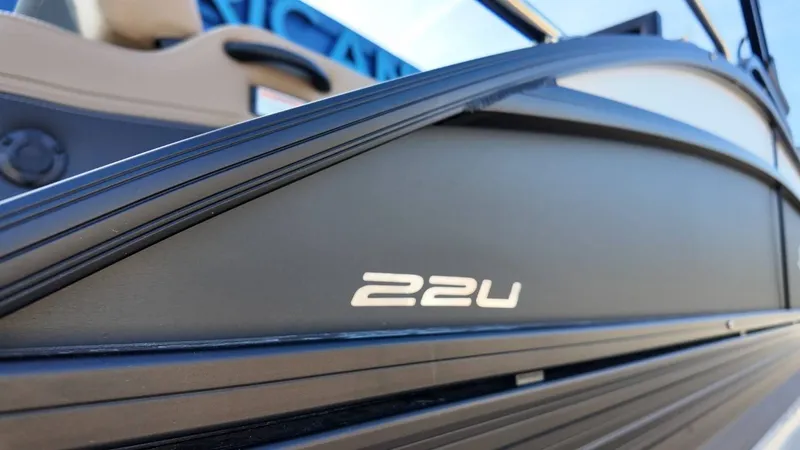 Slide: The Image of Barletta Cabrio 22U 2026 - 8