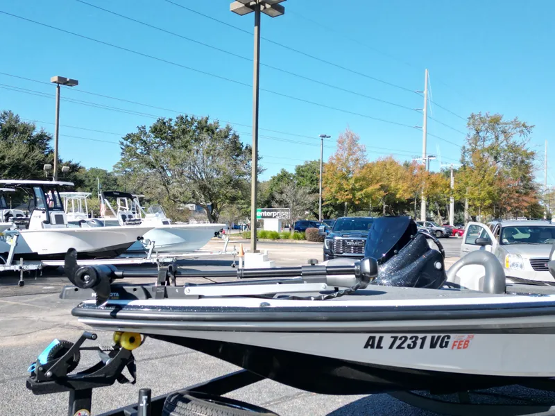 Slide: The Image of Nitro Z17 2025 - 10