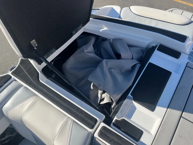 Slide: The Image of Malibu Wakesetter 23 MXZ 2020 - 36