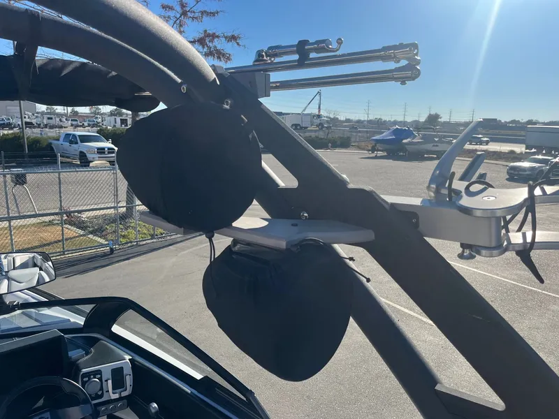 Slide: The Image of Malibu Wakesetter 23 MXZ 2020 - 39