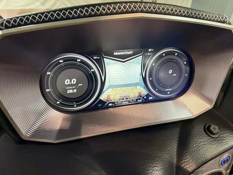 Slide: The Image of MasterCraft X24 2020 - 19