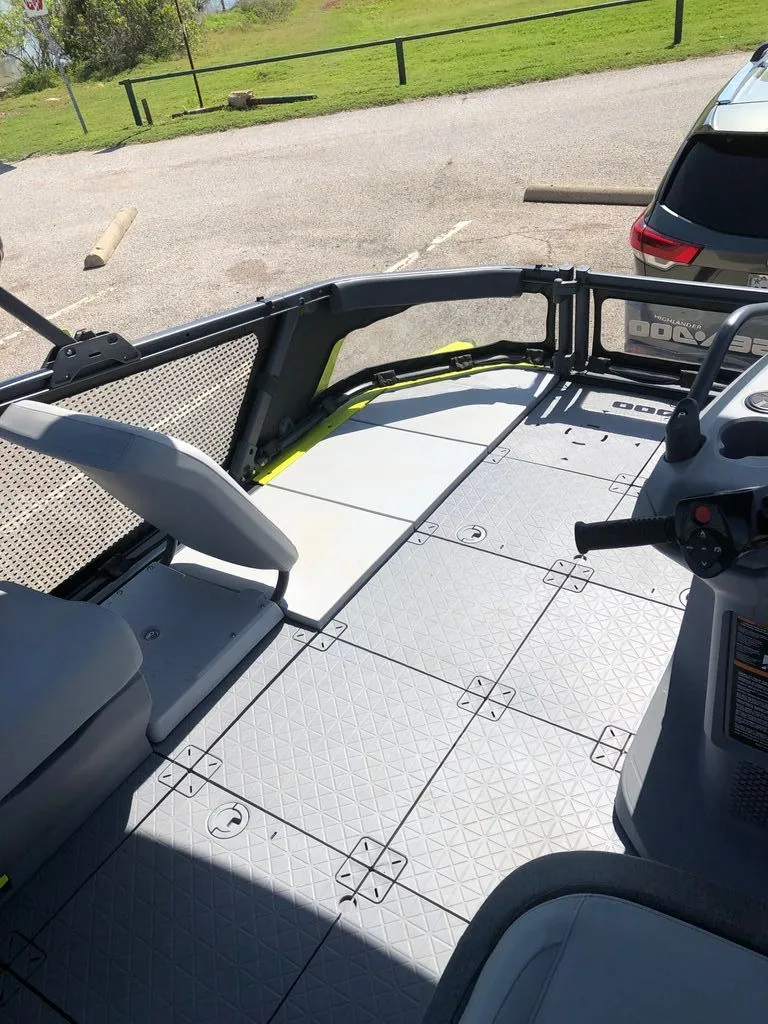 Slide: The Image of Sea-Doo Switch Sport 2023 - 12