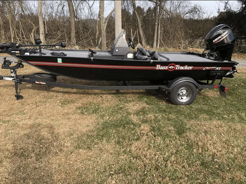 The Image of Tracker Bass Tracker Classic XL 2024 - 0