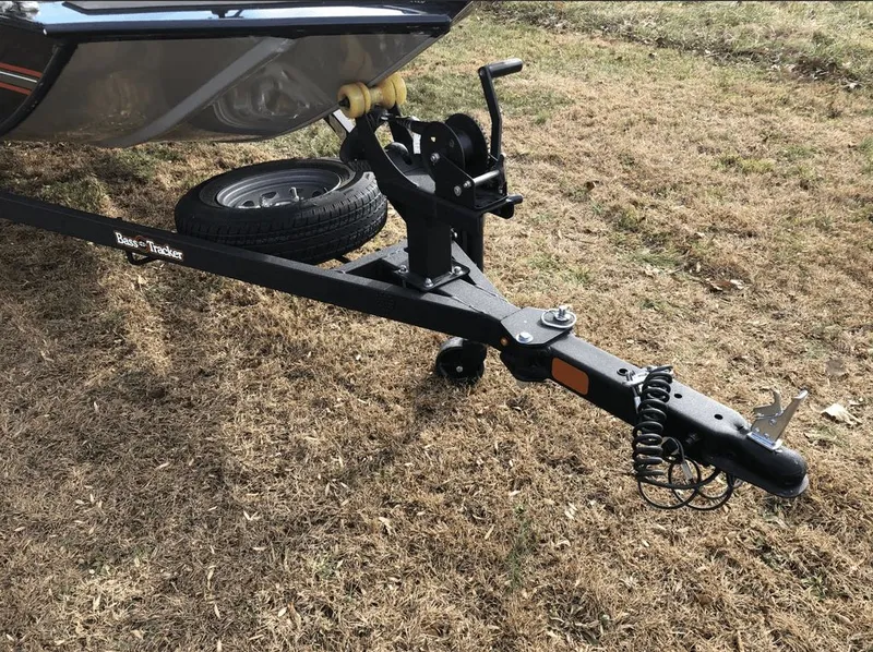 Slide: The Image of Tracker Bass Tracker Classic XL 2024 - 16