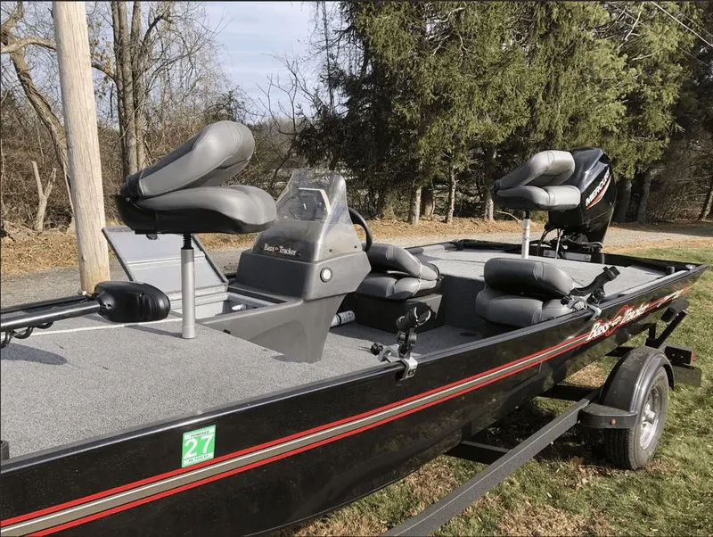 Slide: The Image of Tracker Bass Tracker Classic XL 2024 - 4
