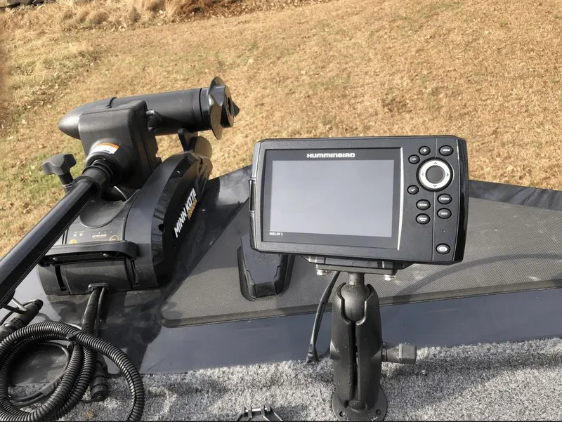 Slide: The Image of Tracker Bass Tracker Classic XL 2024 - 5