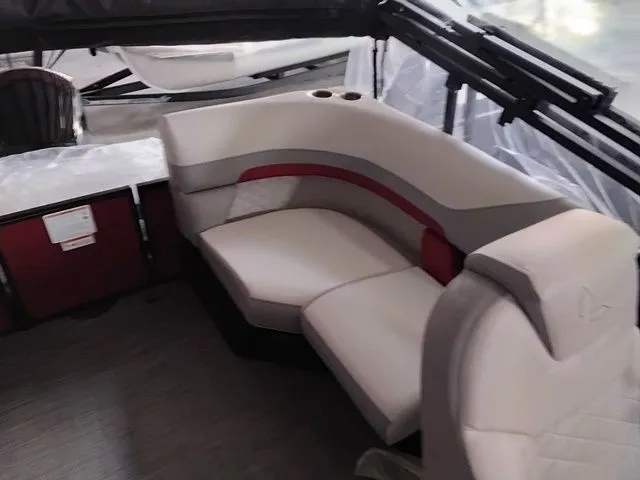 Slide: The Image of Lowe SS 210 WT 2026 - 4