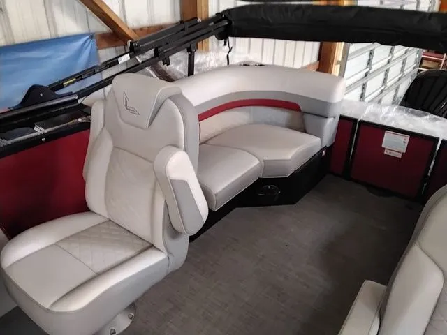 Slide: The Image of Lowe SS 210 WT 2026 - 5