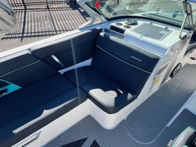 Slide: The Image of MasterCraft XT22 2018 - 13