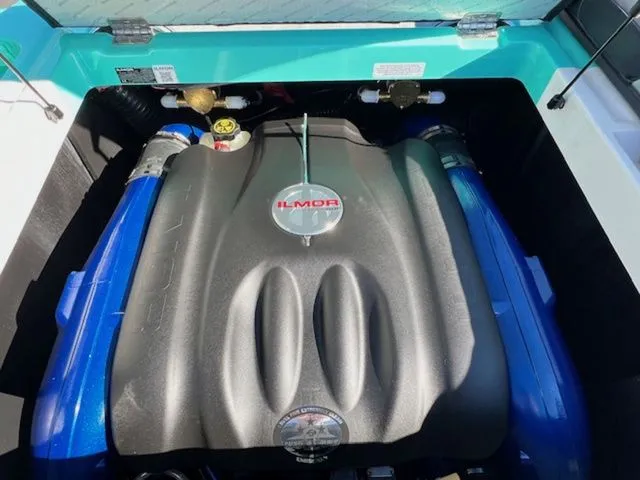 Slide: The Image of MasterCraft XT22 2018 - 21