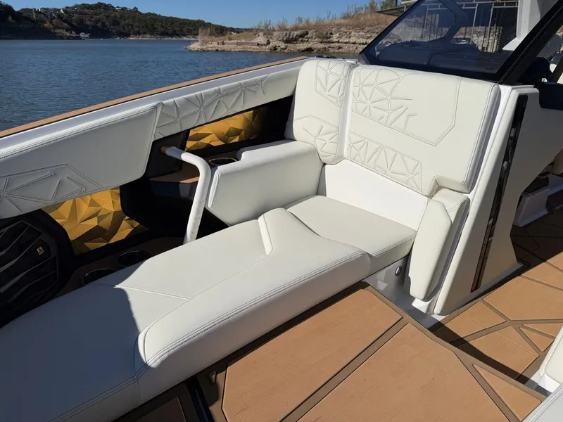 Slide: The Image of Nautique Super Air Nautique G25 Paragon 2024 - 18