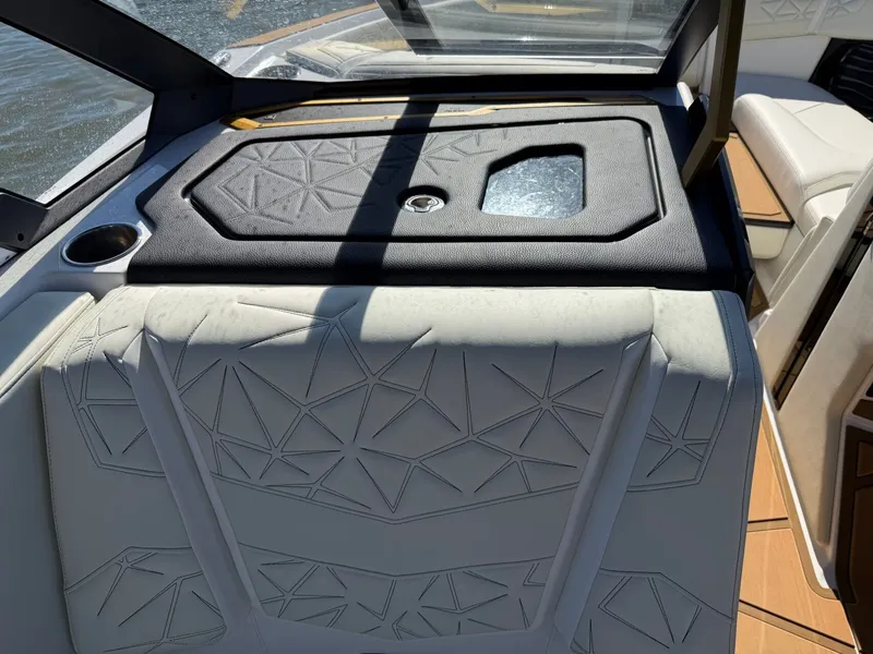 Slide: The Image of Nautique Super Air Nautique G25 Paragon 2024 - 20