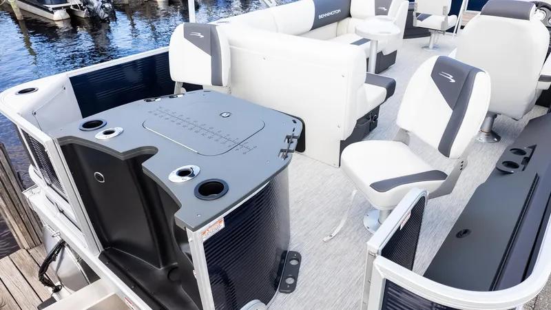 Slide: The Image of Bennington 20 S 4 PT Fishing 2026 - 7