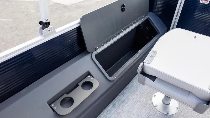 Slide: The Image of Bennington 20 S Fishing 2026 - 12