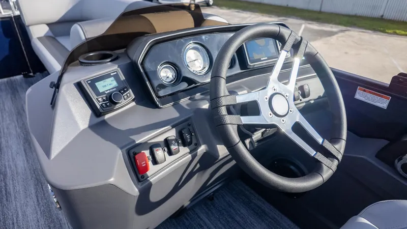 Slide: The Image of Bennington 22 S FISH AND CRUISE 2026 - 18