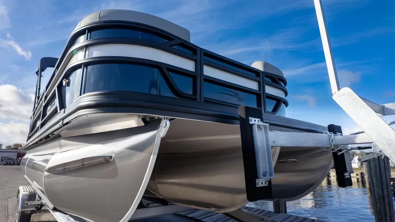 Slide: The Image of Bennington 22 S FISH AND CRUISE 2026 - 5