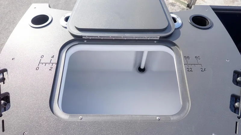 Slide: The Image of Bennington 22 S FISH AND CRUISE 2026 - 8