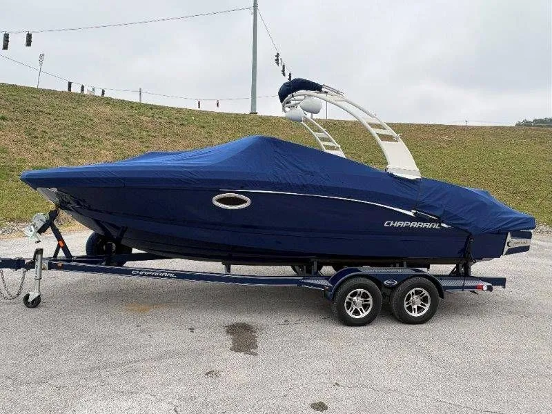 Slide: The Image of Chaparral 246 Surf 2017 - 11