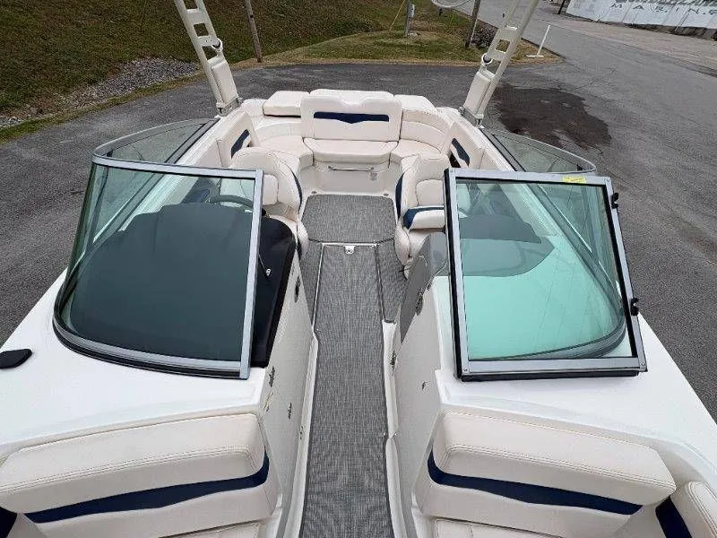 Slide: The Image of Chaparral 246 Surf 2017 - 32