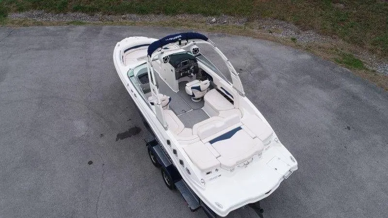 Slide: The Image of Chaparral 246 Surf 2017 - 4