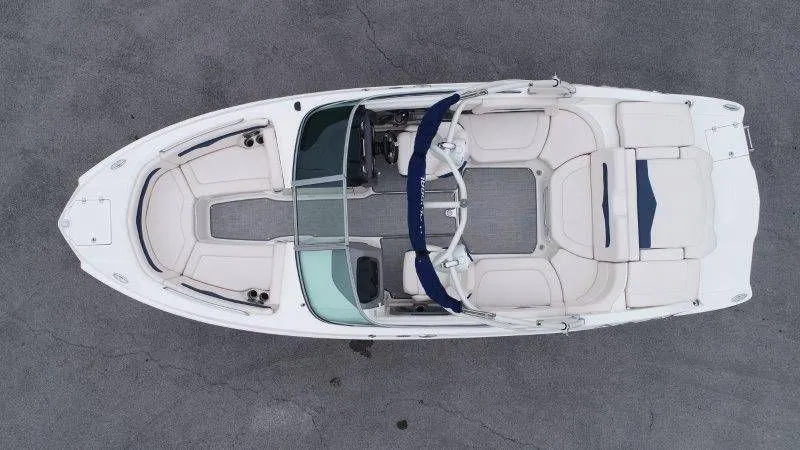 Slide: The Image of Chaparral 246 Surf 2017 - 6