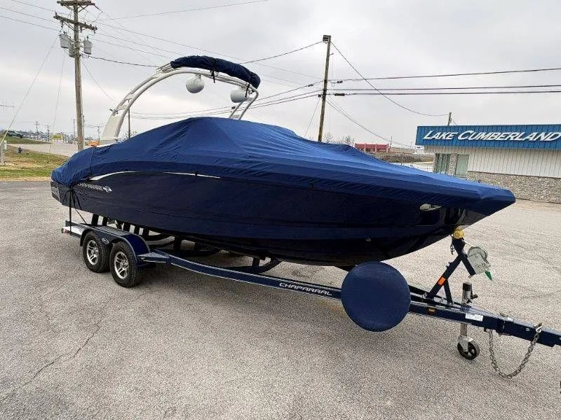 Slide: The Image of Chaparral 246 Surf 2017 - 8