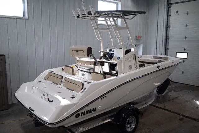 Slide: The Image of Yamaha 195 FSH Sport 2026 - 3