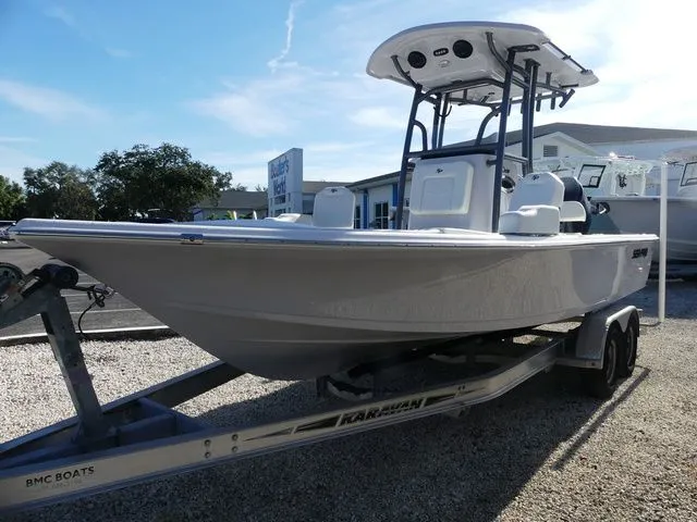 Slide: The Image of Sea Pro 230 DLX 2026 - 2