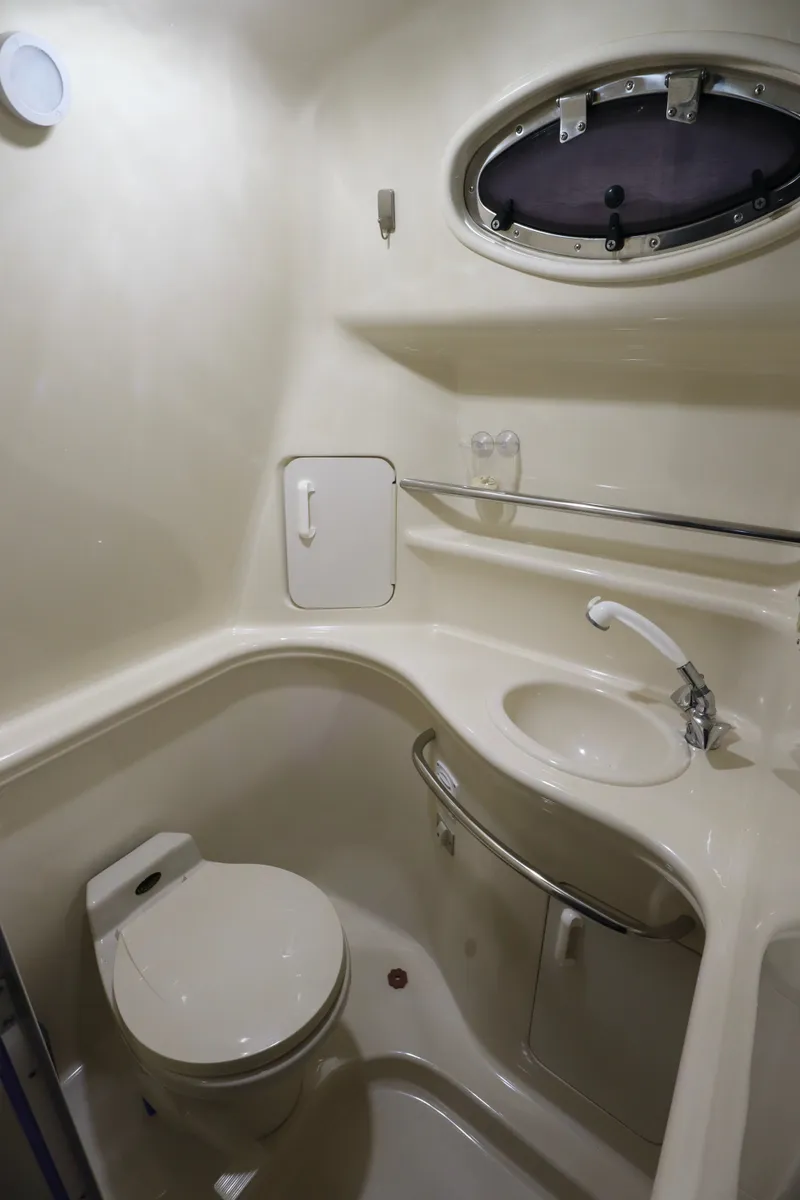 Slide: The Image of Sea Ray 340 Sundancer 1999 - 16