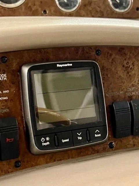 Slide: The Image of Sea Ray 340 Sundancer 1999 - 25