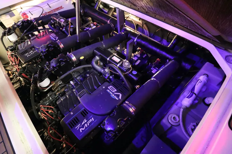 Slide: The Image of Sea Ray 340 Sundancer 1999 - 28