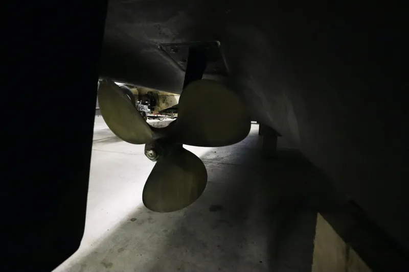 Slide: The Image of Sea Ray 340 Sundancer 1999 - 35