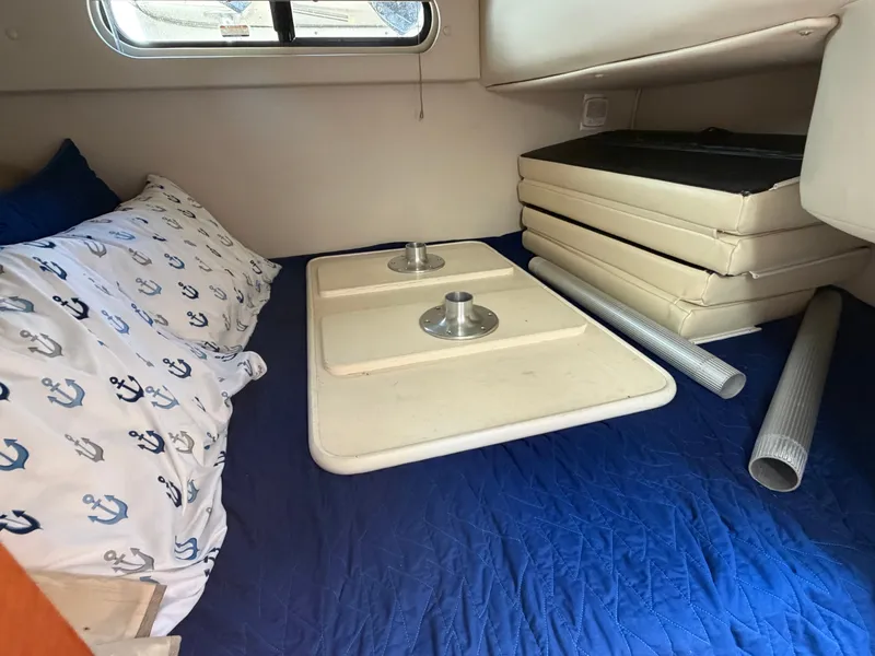 Slide: The Image of Interior of 2005 Chaparral 290 Signature with bed and accessories. - 21