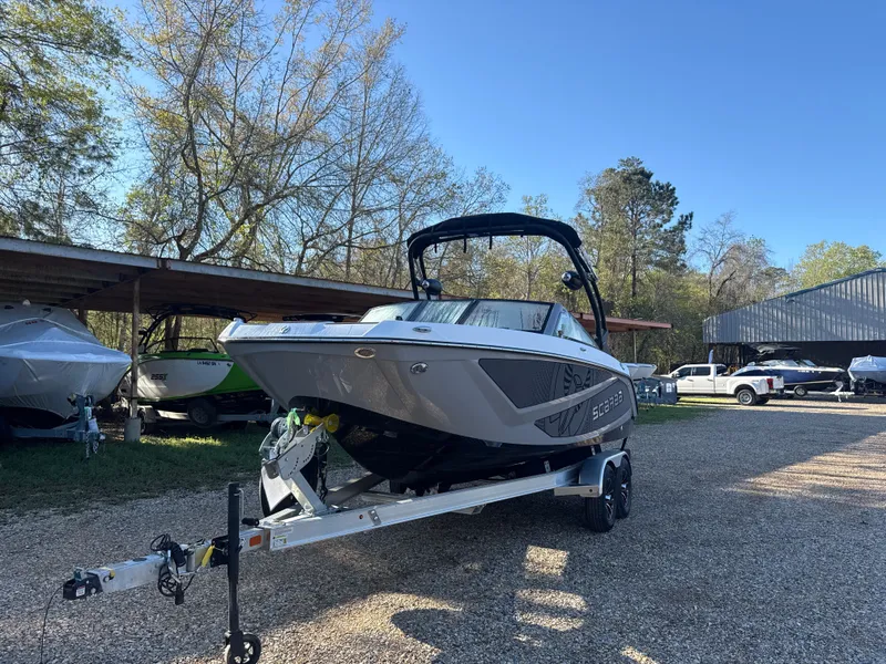 Slide: The Image of Scarab 210 LX 2026 - 8