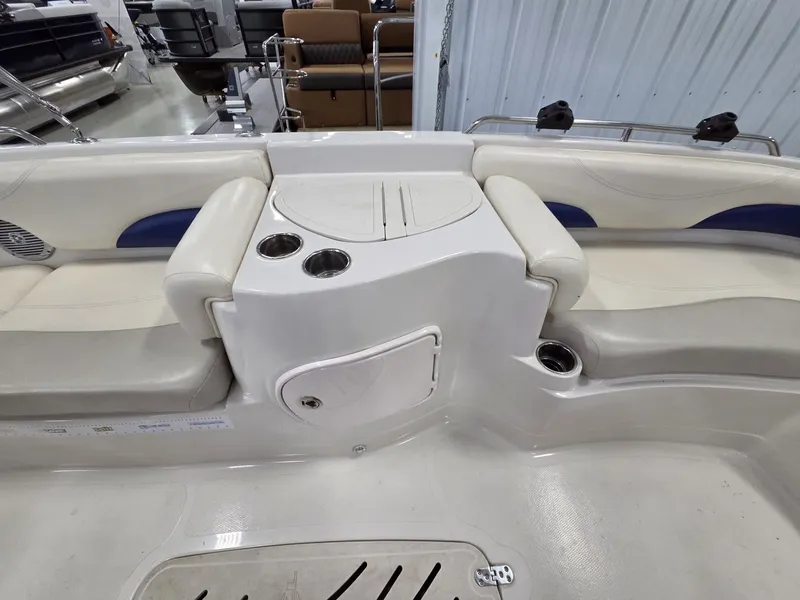 Slide: The Image of Tahoe 215 Xi 2010 - 20