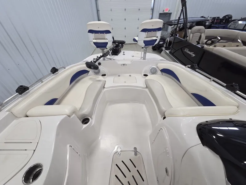 Slide: The Image of Tahoe 215 Xi 2010 - 33